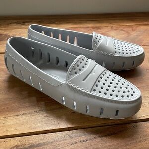 Floafers Women’s Grey Boat/water shoes